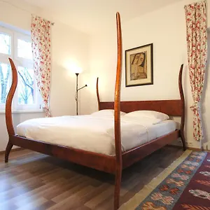 In Stadtvilla Apartment